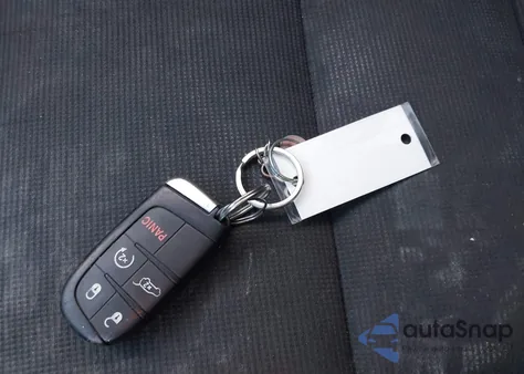 2016 Jeep Grand Cherokee Laredo z USA, uszkodzony, nr VIN 1C4RJFAG2GC413632